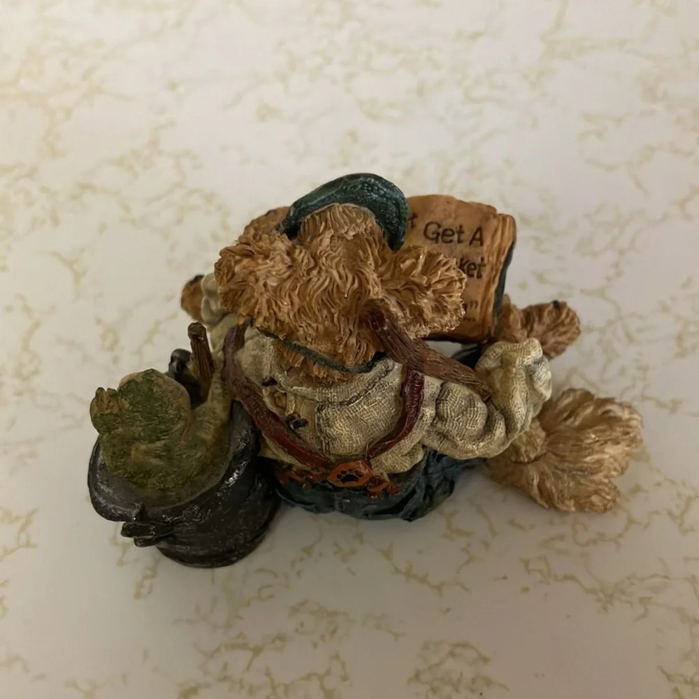 Charming Bear Figurine with Book - Multicolor